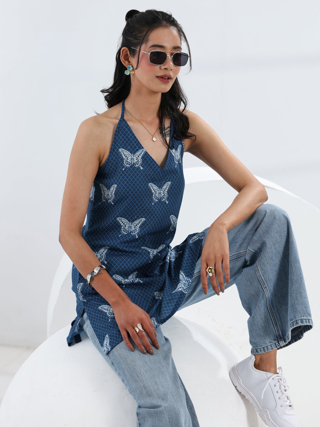 Blue Quirky Printed Cotton Straight Short Kurti
