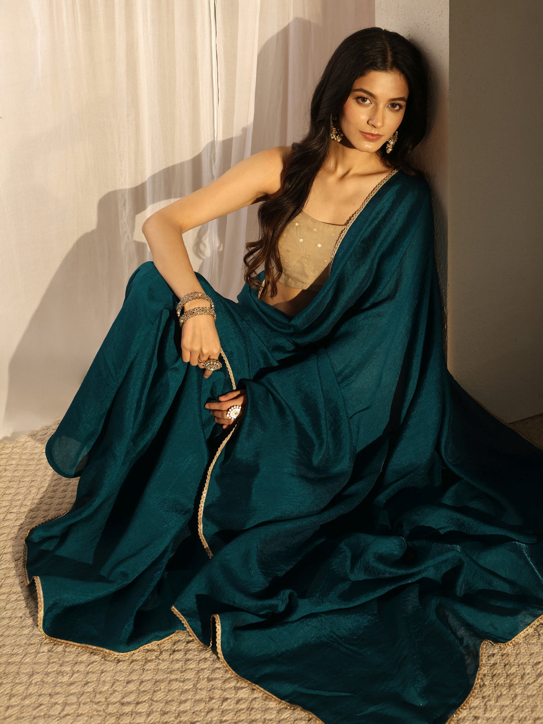 Blue Solid Silk Blend Saree With Unstiched Blouse Piece