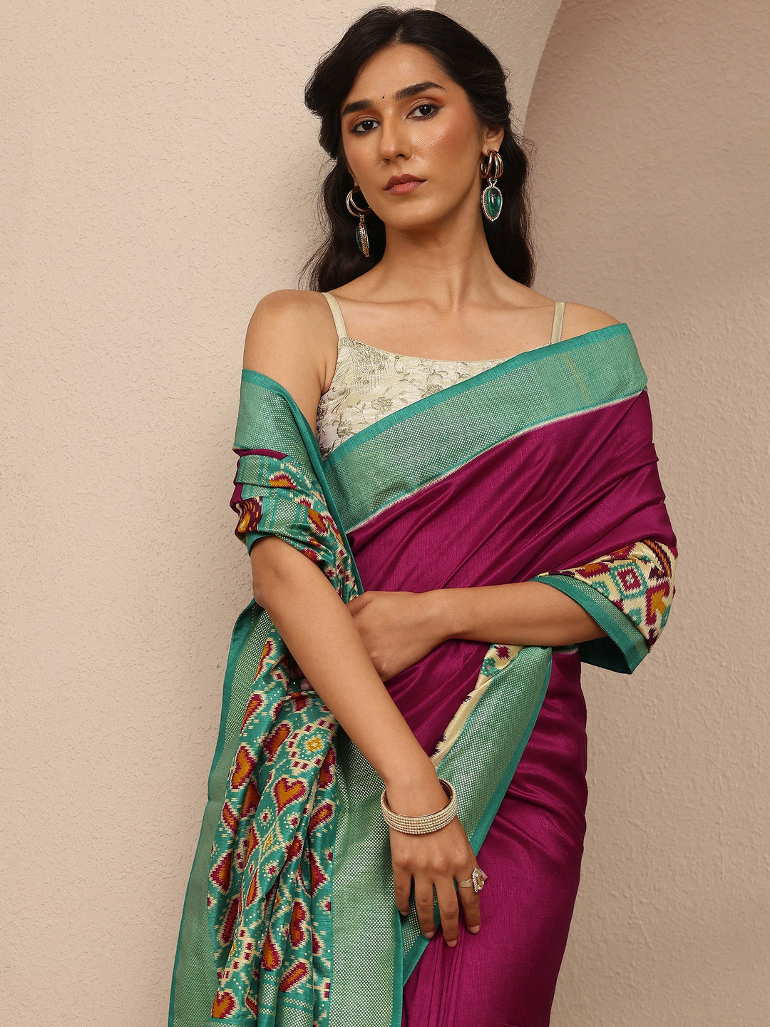 Burgundy Solid Silk Blend Saree With Unstitched Blouse Piece