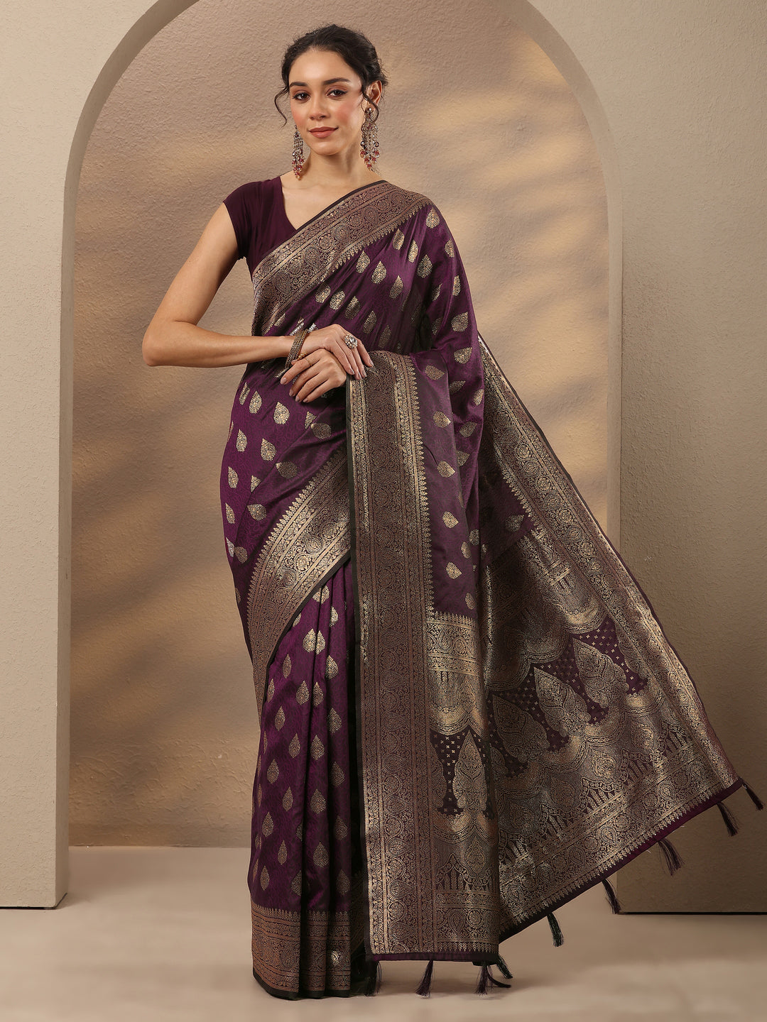 Burgundy Woven Design Silk Blend Saree With Unstitched Blouse Piece