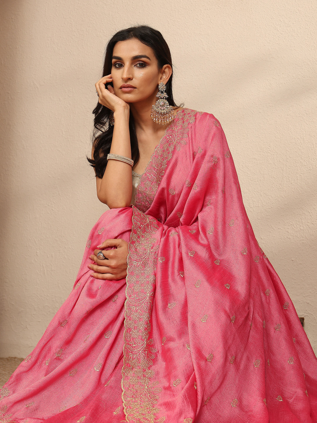 Coral Embroidered Silk Blend Saree With Unstitched Blouse Piece