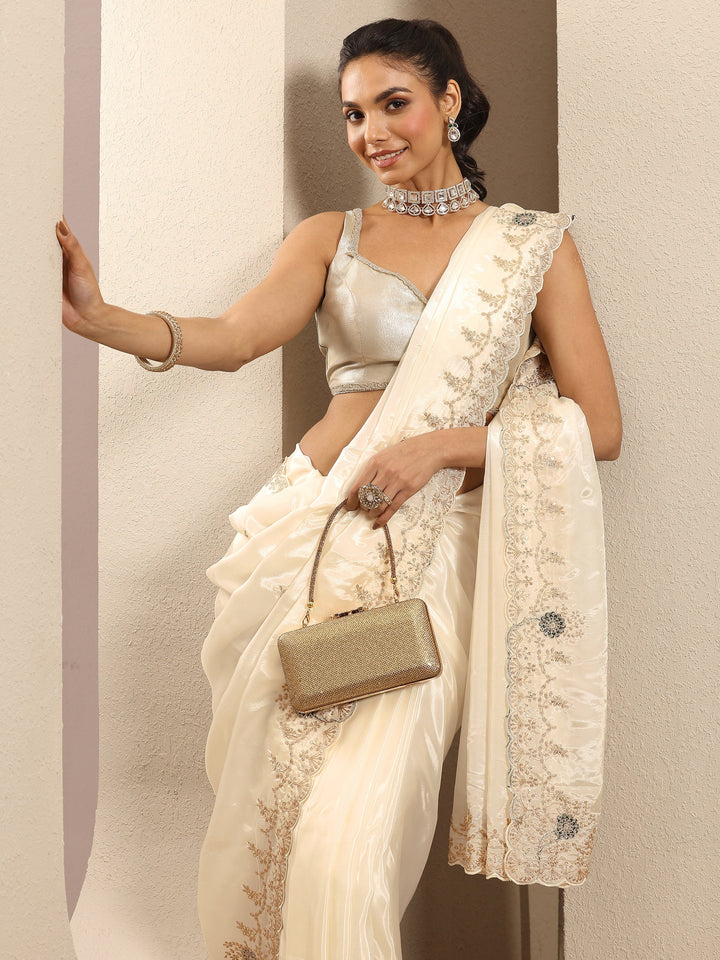Cream Embroidered Silk Blend Saree With Unstitched Blouse Piece