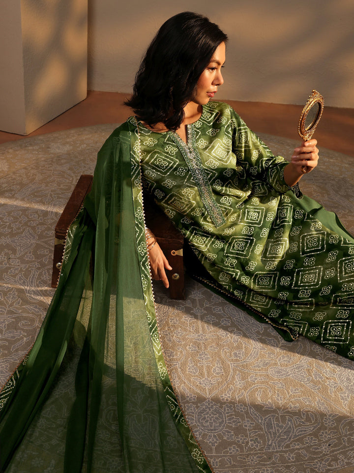 Green Bandhani Printed Rayon Straight Suit Set With Dupatta