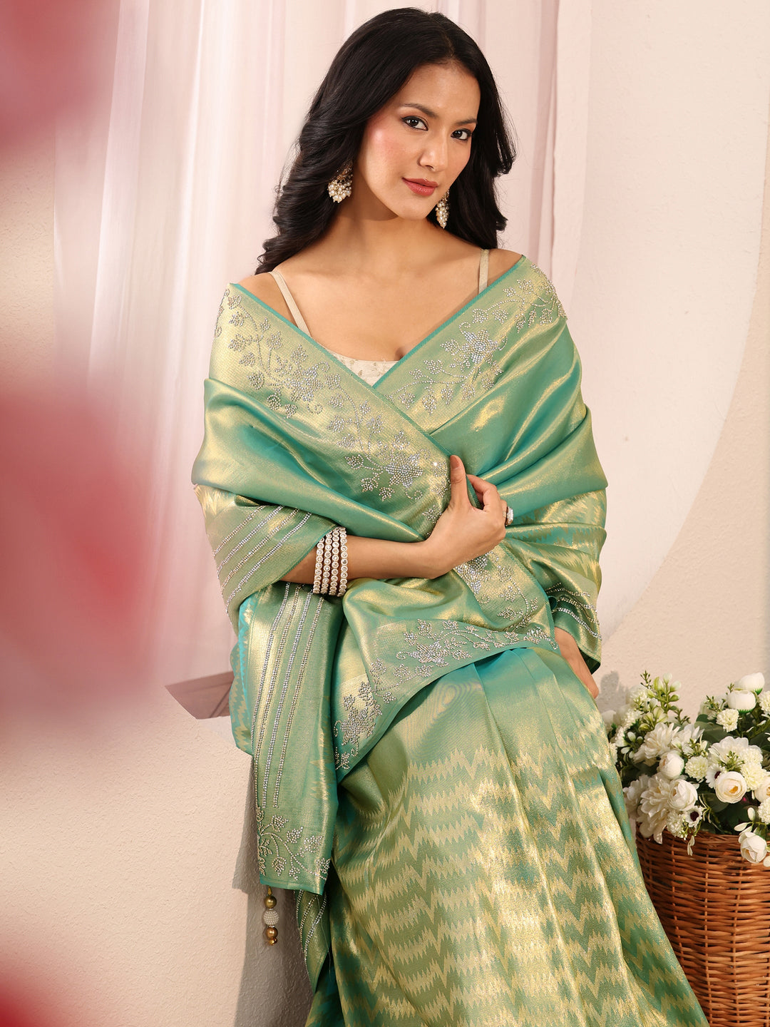 Green Embellished Border Silk Blend Saree With Unstitched Blouse Piece