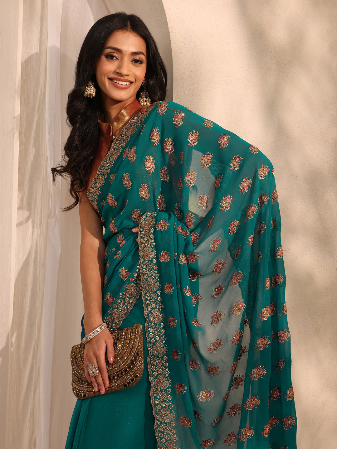 Green Embellished Georgette Saree With Unstitched Blouse Piece