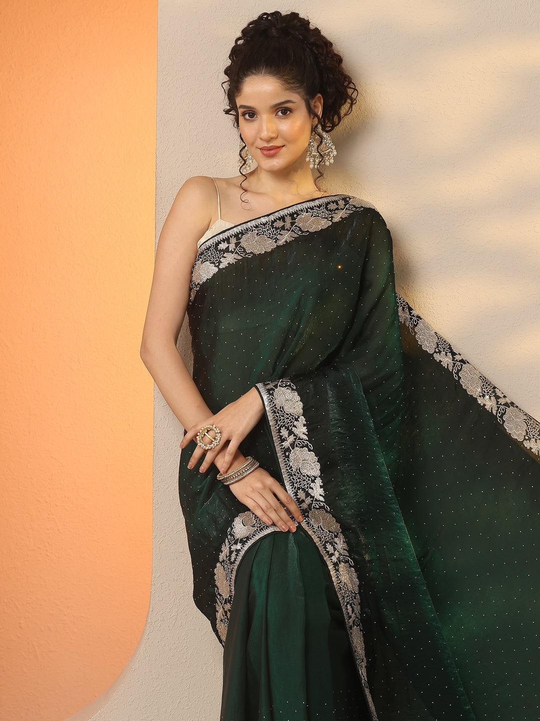 Green Embellished Organza Saree With Unstitched Blouse Piece
