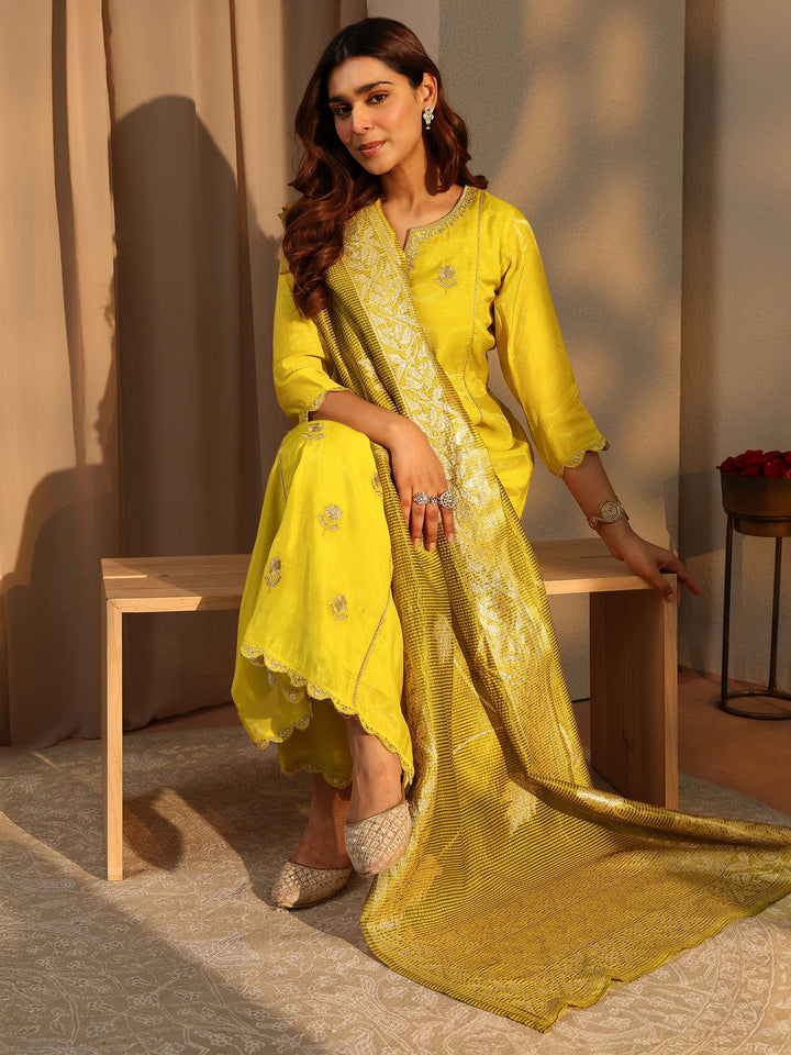 Green Embellished Silk Blend A-Line Suit Set With Dupatta