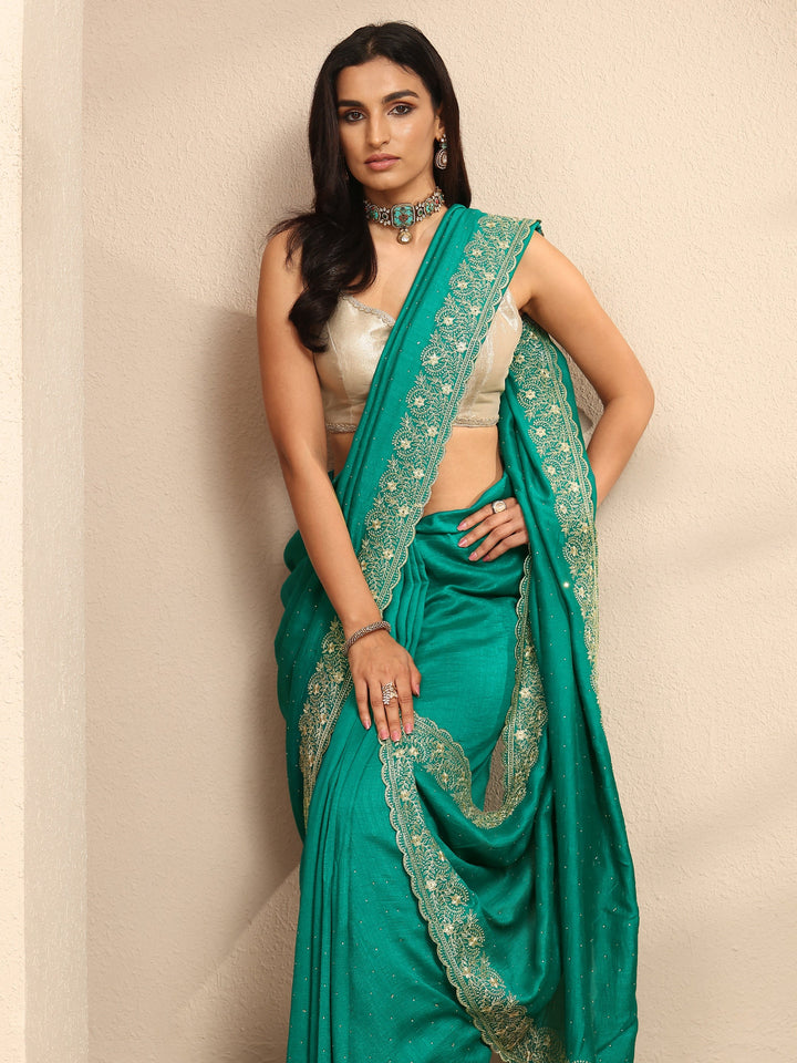 Green Embellished Silk Blend Saree With Unstitched Blouse Piece