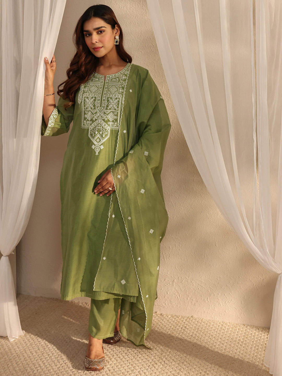 Green Embroidered Chanderi Silk Straight Suit Set With Dupatta