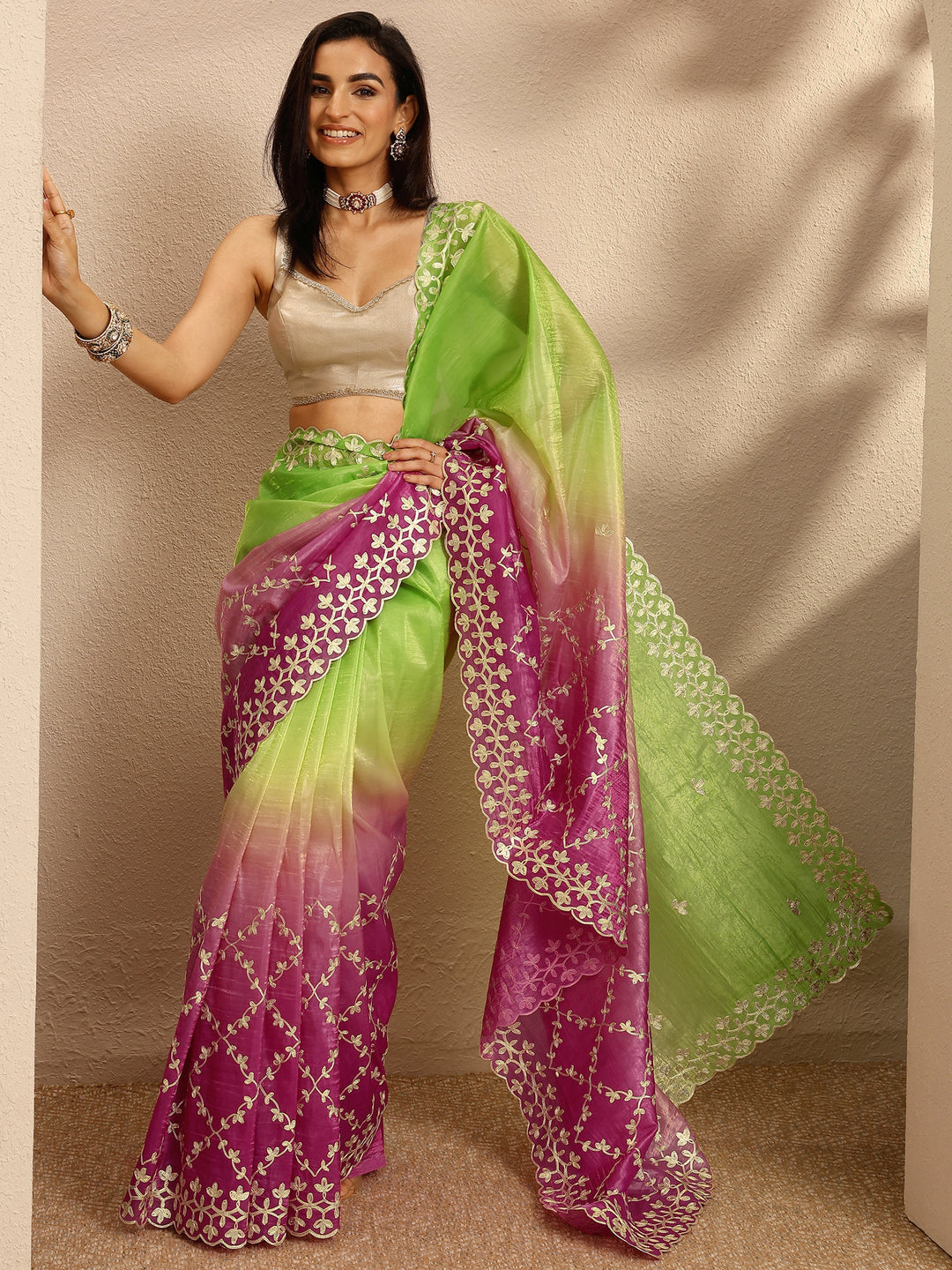 Green Embroidered Silk Blend Saree With Unstitched Blouse Piece