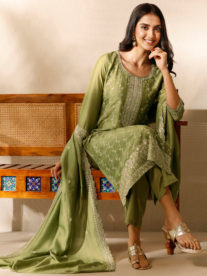 Green Embroidered Silk Blend Straight Suit Set With Dupatta