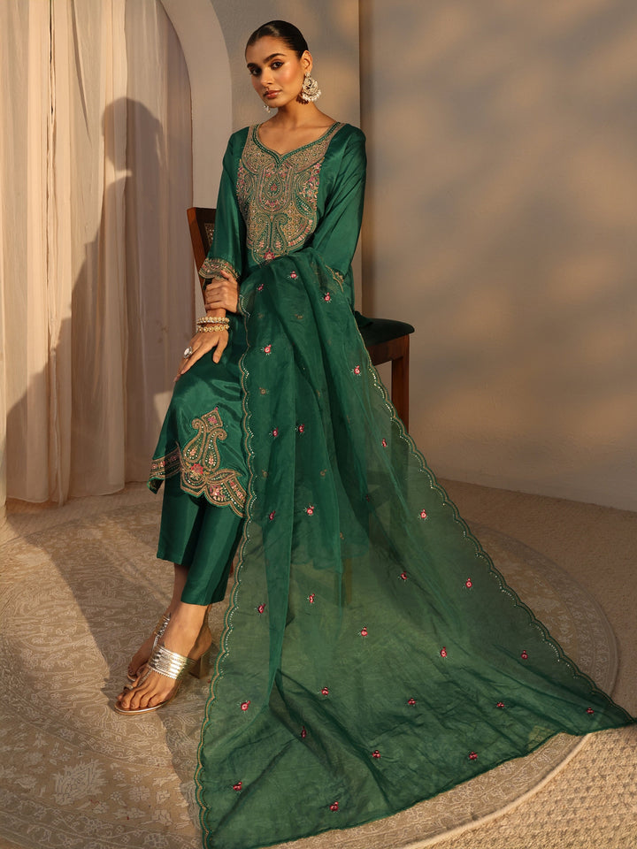 Green Ethnic Embroidered Silk Blend Straight Suits Set With Dupatta