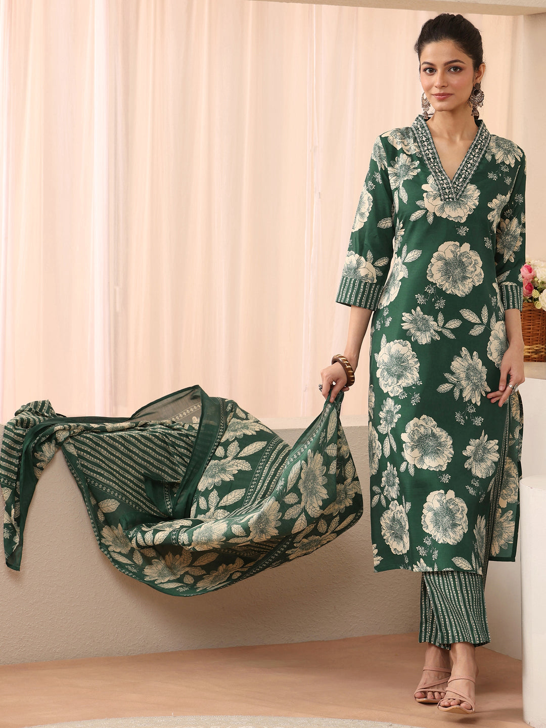 Green Floral Printed Cotton Blend Straight Suit Set