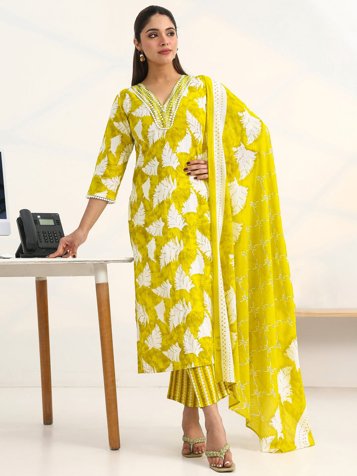 Green Floral Printed Cotton Blend Straight Suit Set With Dupatta