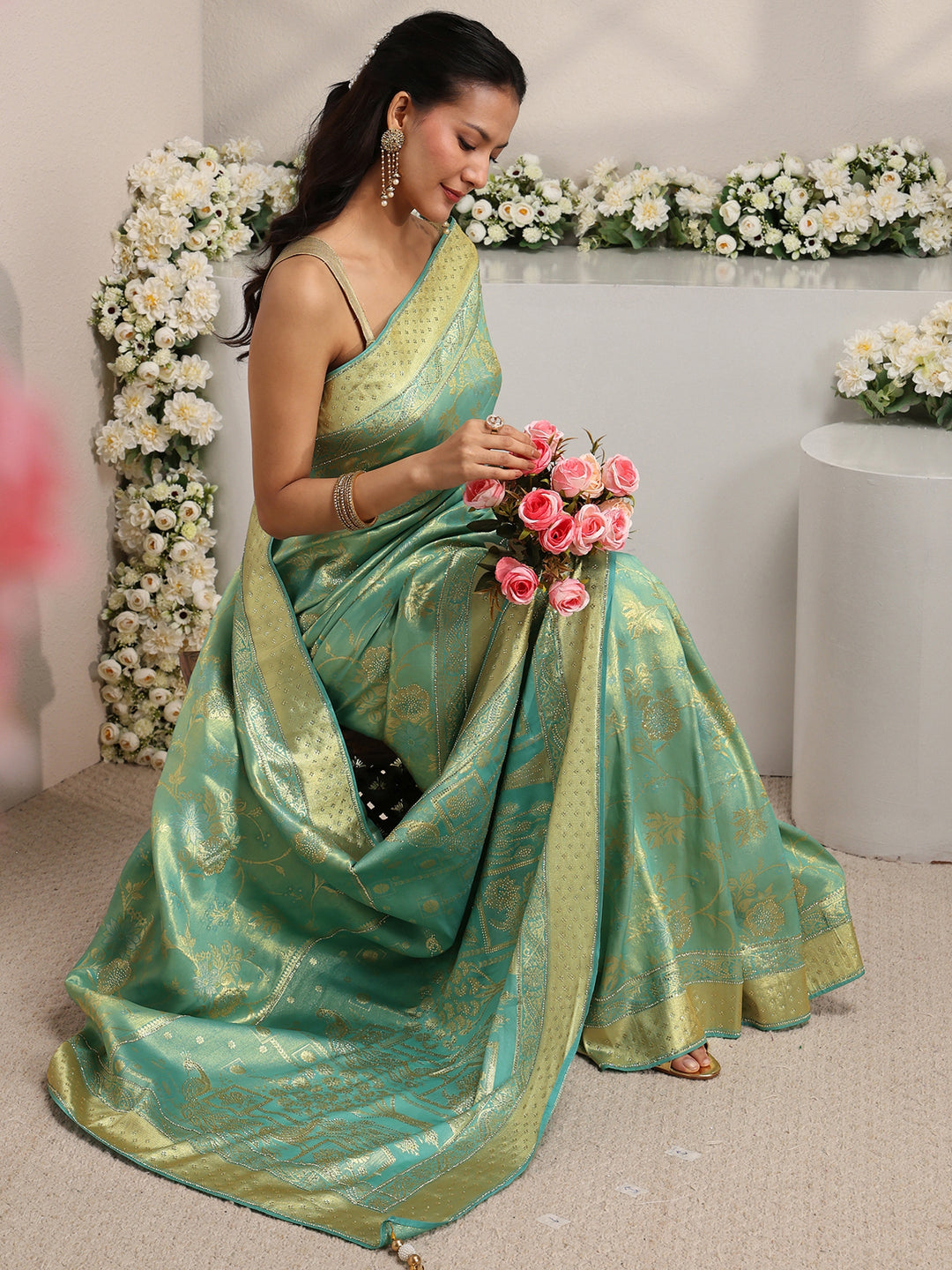 Green Floral Woven Design Silk Blend Saree With Unstitched Blouse Piece