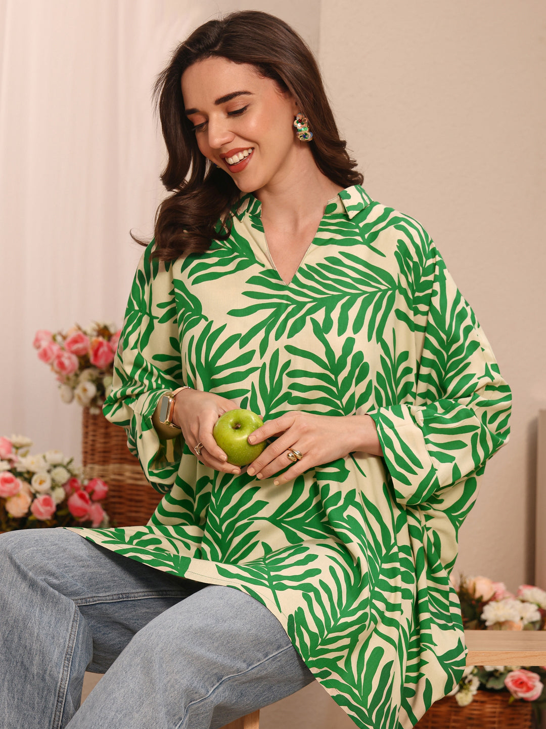 Green Foliage Print Printed Viscose Rayon Straight Short Kurti
