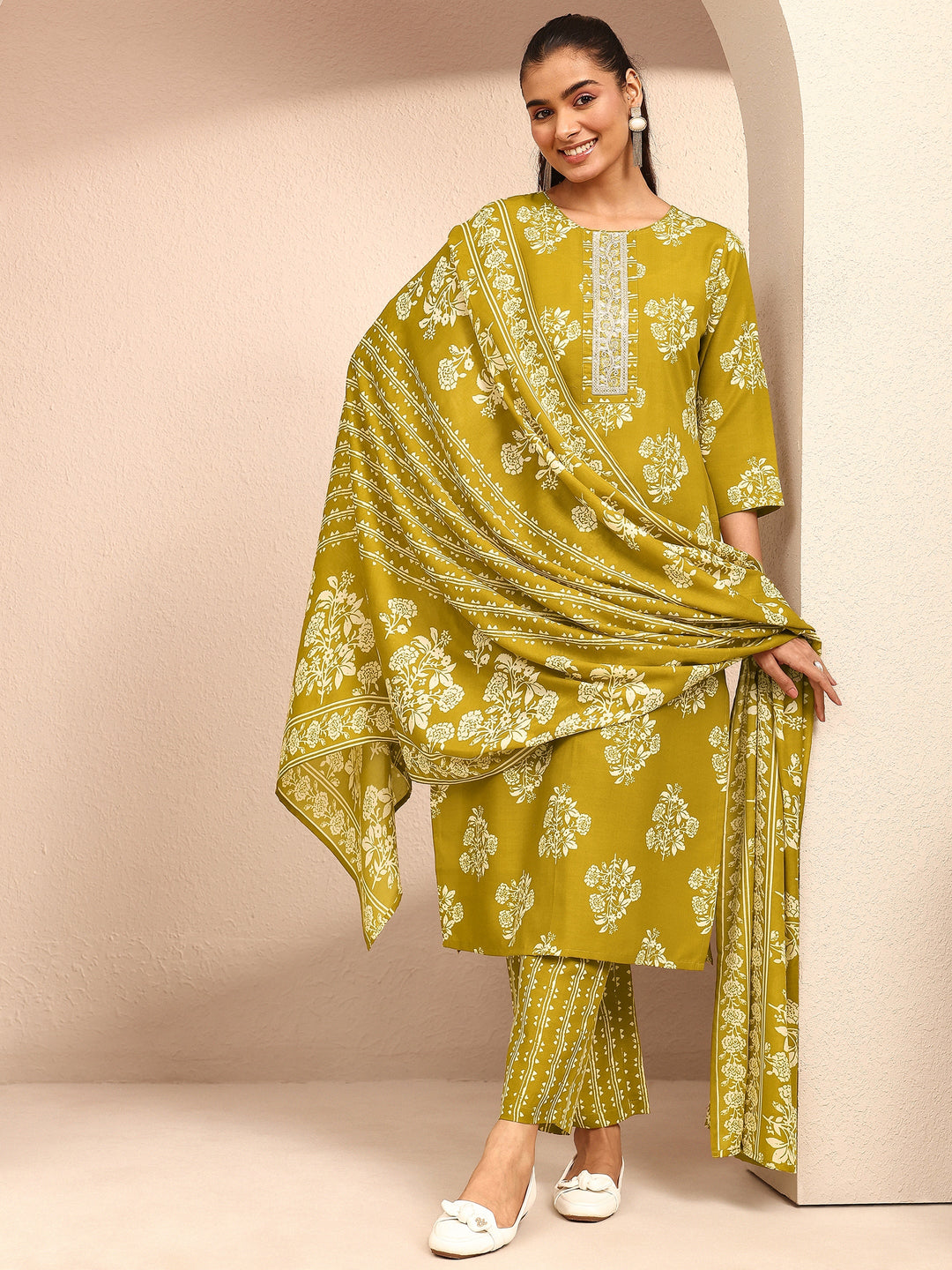 Green Printed Cotton Blend Straight Suit Set With Dupatta
