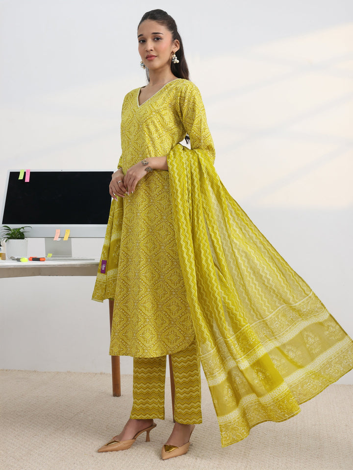 Green Printed Cotton Blend Straight Suit Set With Dupatta