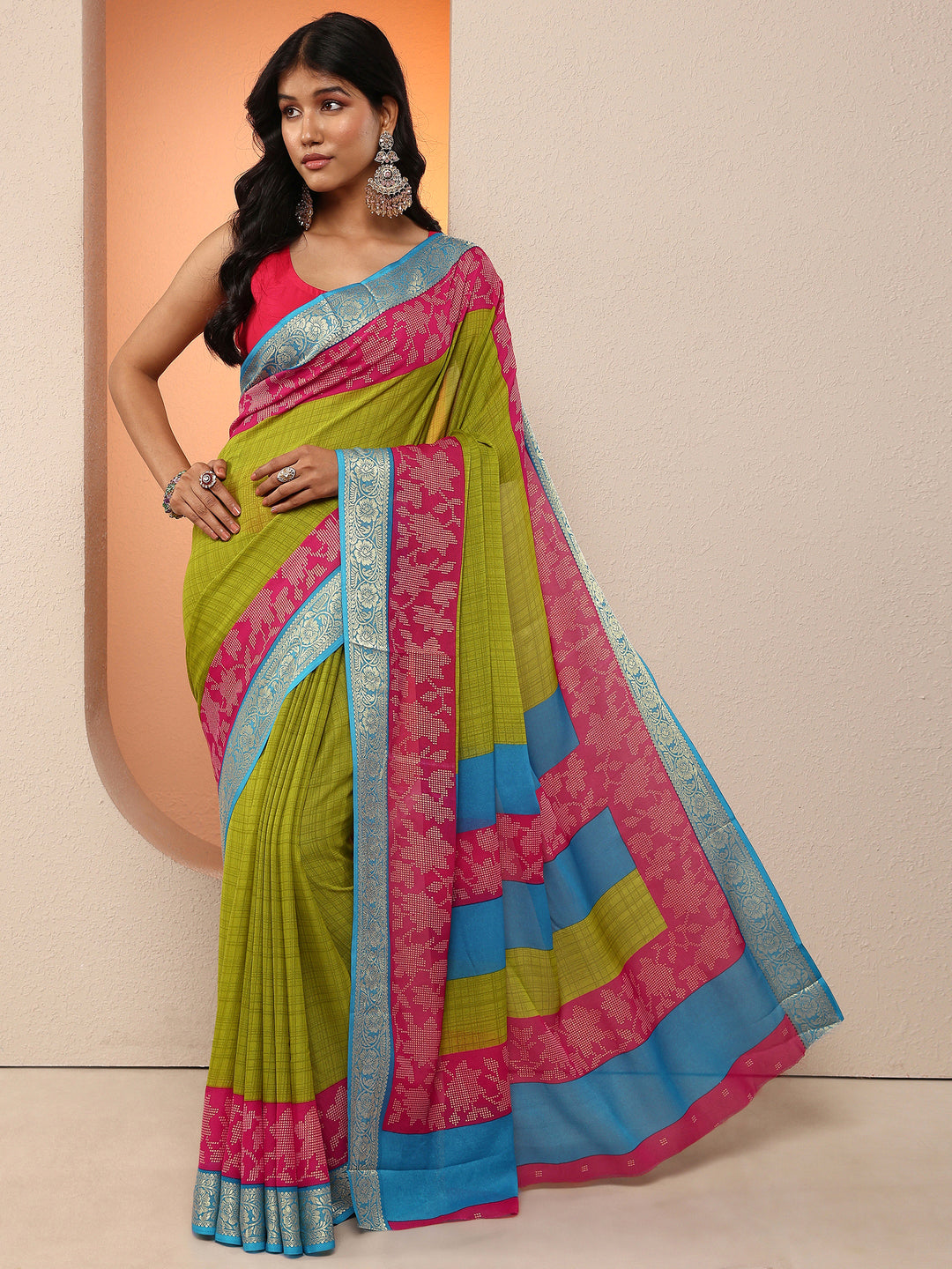 Green Printed Georgette Saree With Unstitched Blouse Piece
