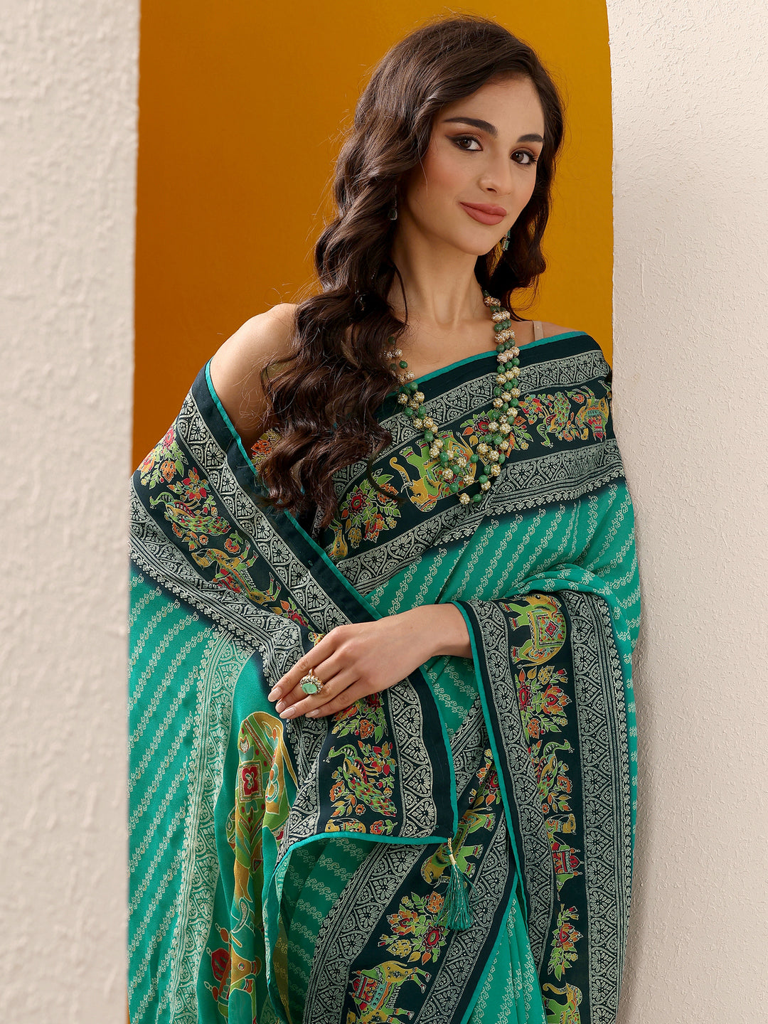 Green Printed Georgette Saree With Unstitched Blouse Piece