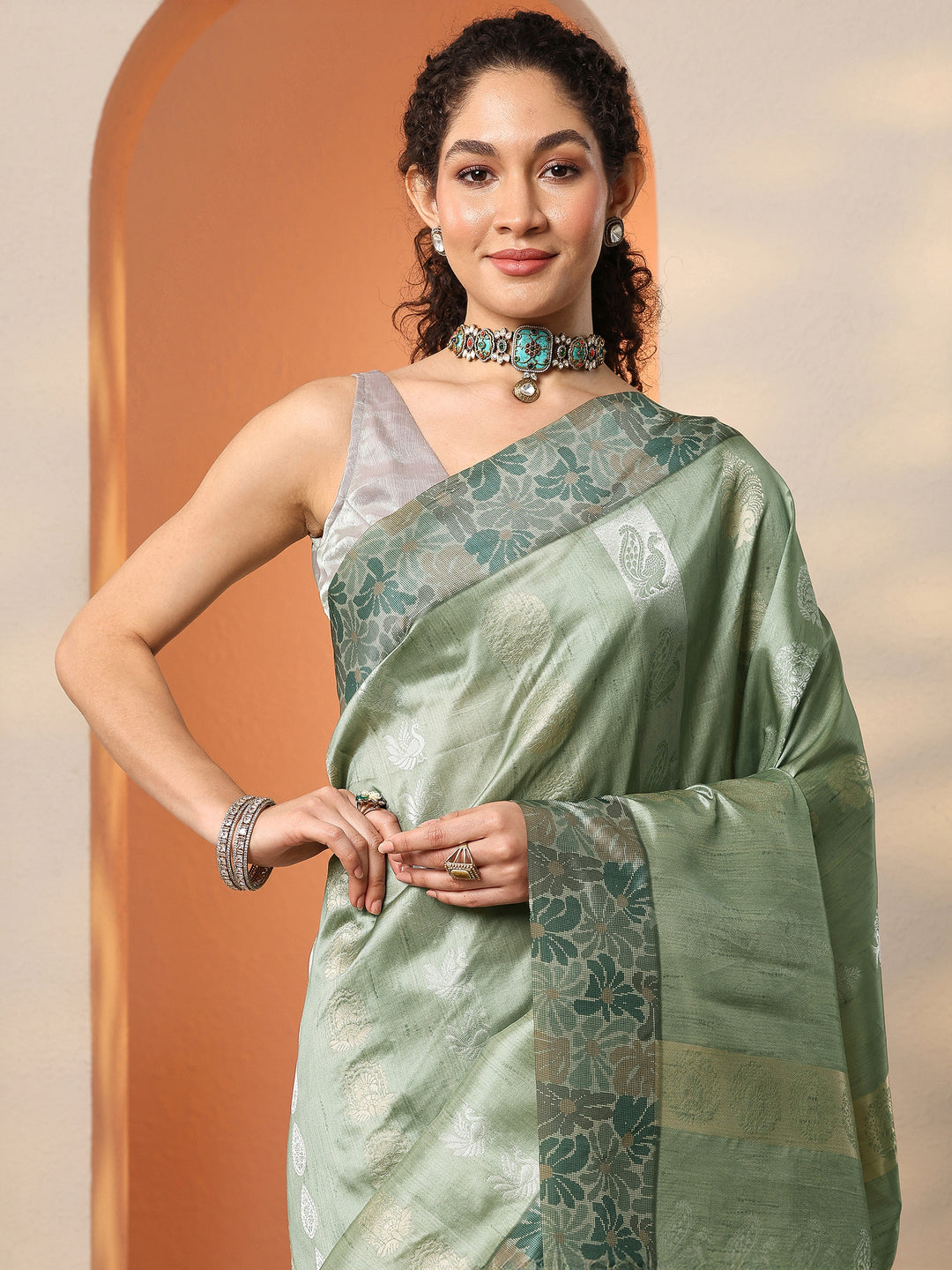 Green Printed Silk Blend Saree With Unstitched Blouse Piece