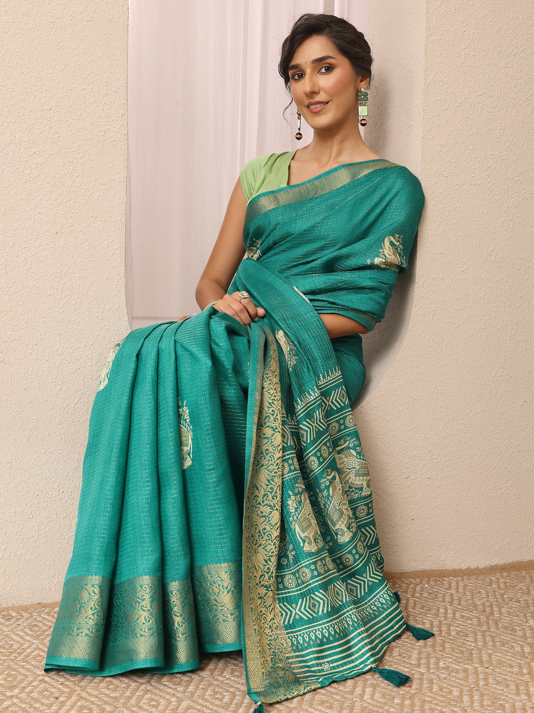Green Printed Silk Blend Saree With Unstitched Blouse Piece