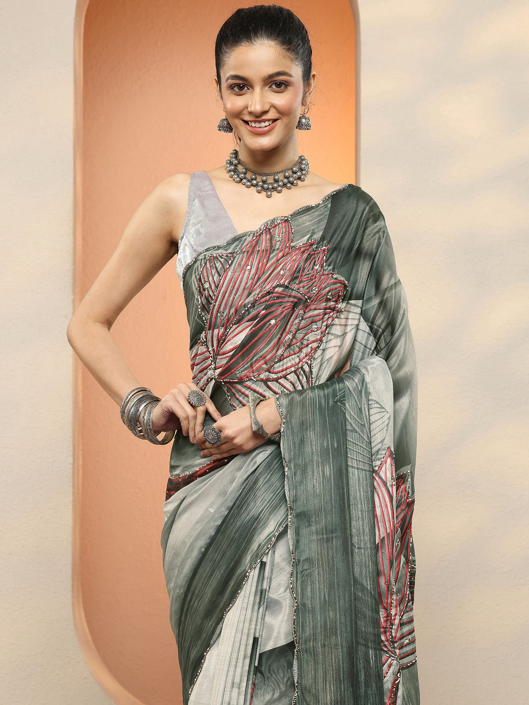 Green Printed Silk Blend Sarees With Unstitched Blouse Piece