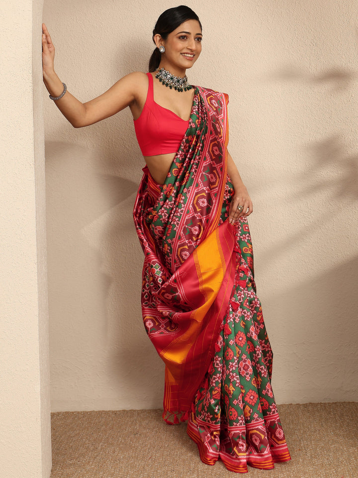 Green Printed Silk Saree With Unstitched Blouse Piece