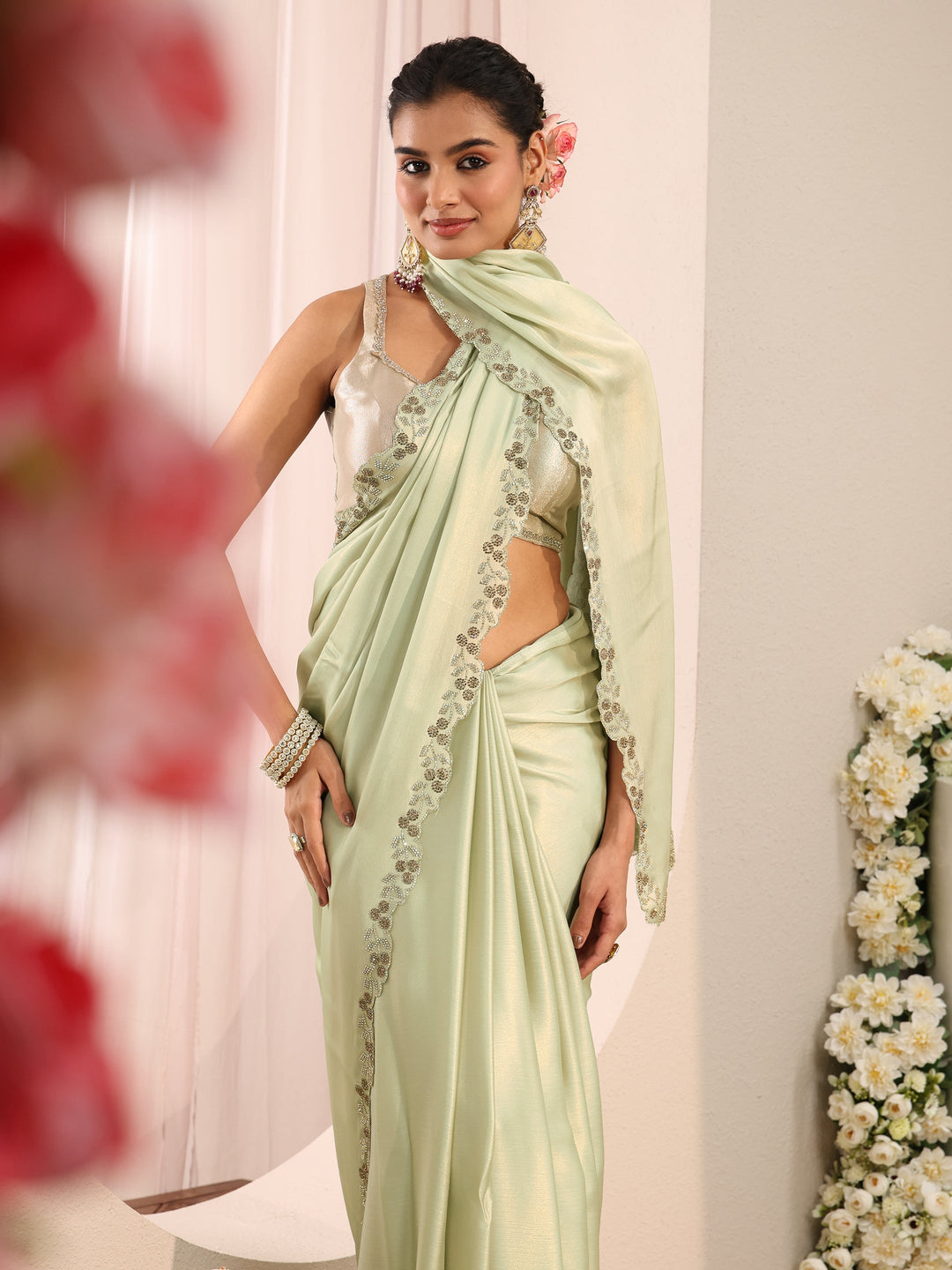 Green Solid Embellished Border Chiffon Saree With Unstitched Blouse Piece