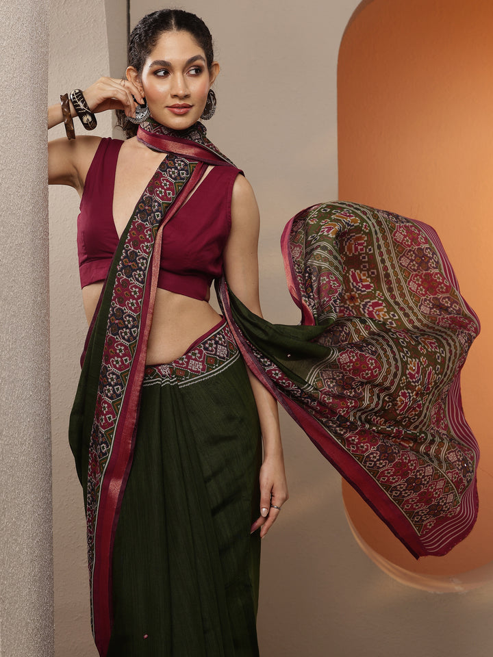 Green Solid Silk Blend Saree With Unstitched Blouse Piece