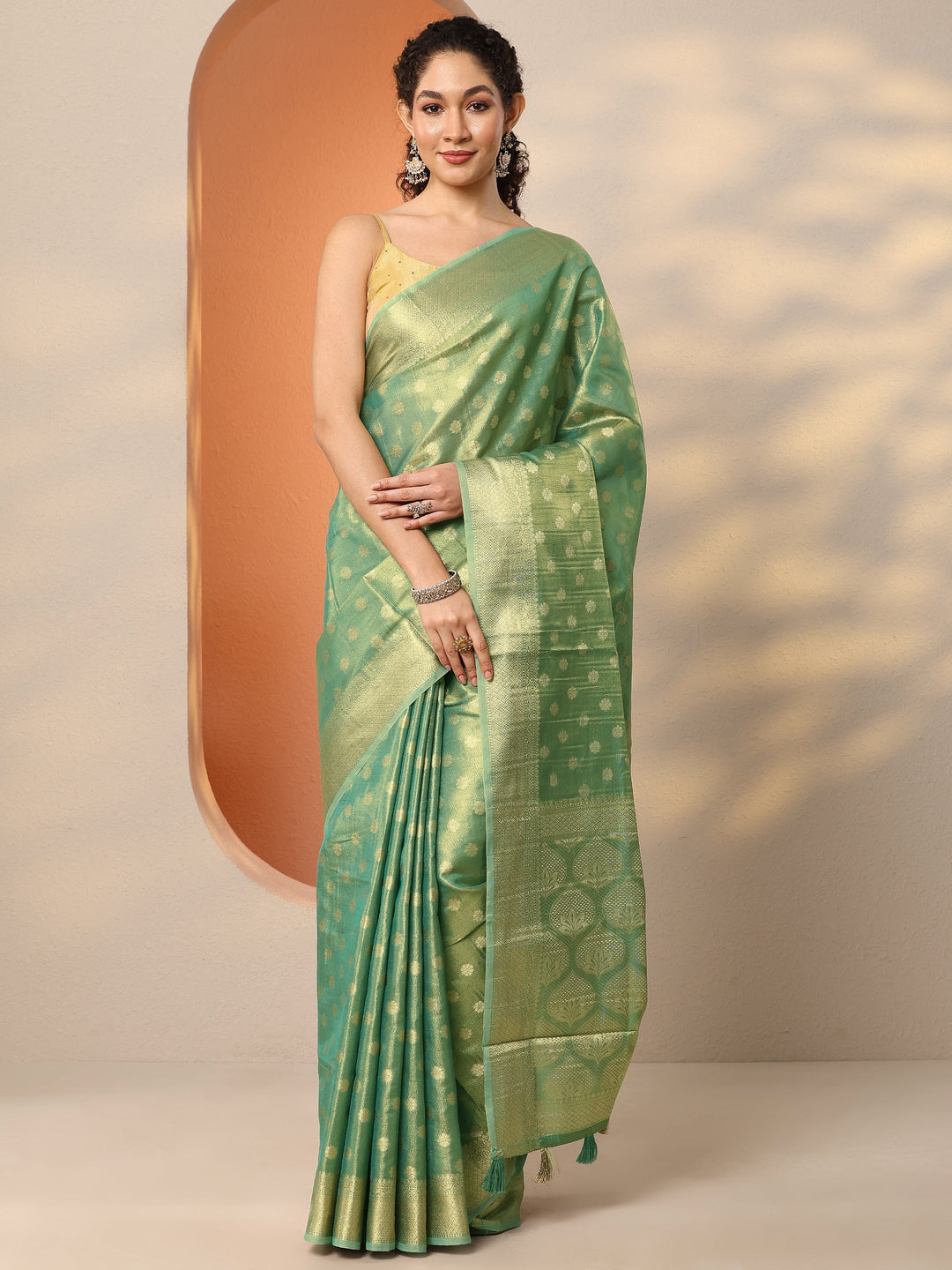 Green Woven Design Silk Blend Saree With Unstitched Blouse Piece