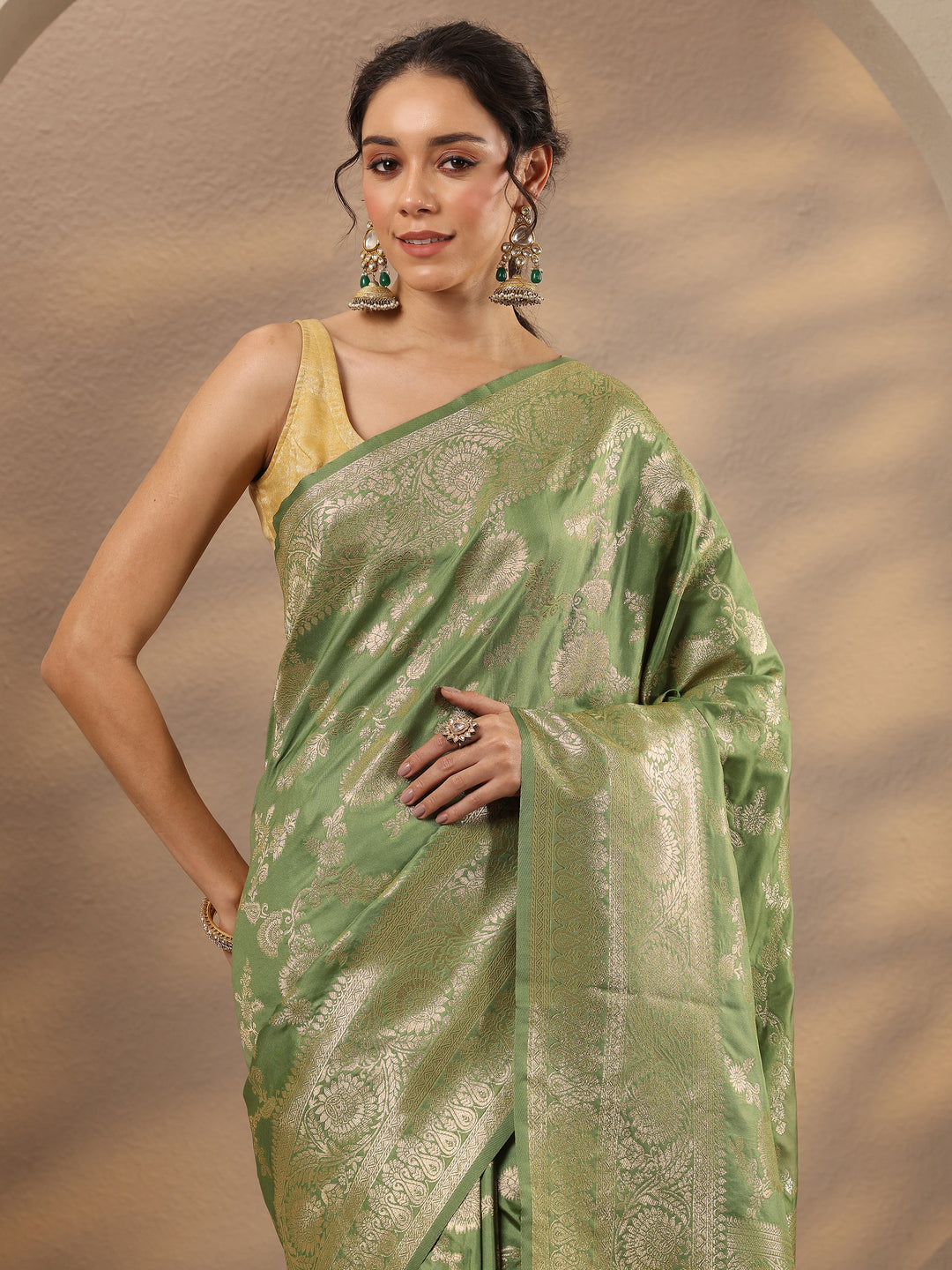 Green Woven Design Silk Blend Saree With Unstitched Blouse Piece