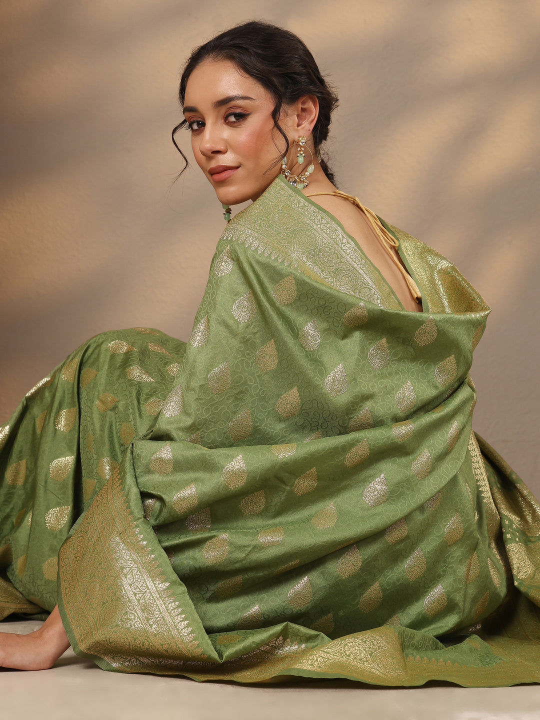 Green Woven Design Silk Blend Saree With Unstitched Blouse Piece