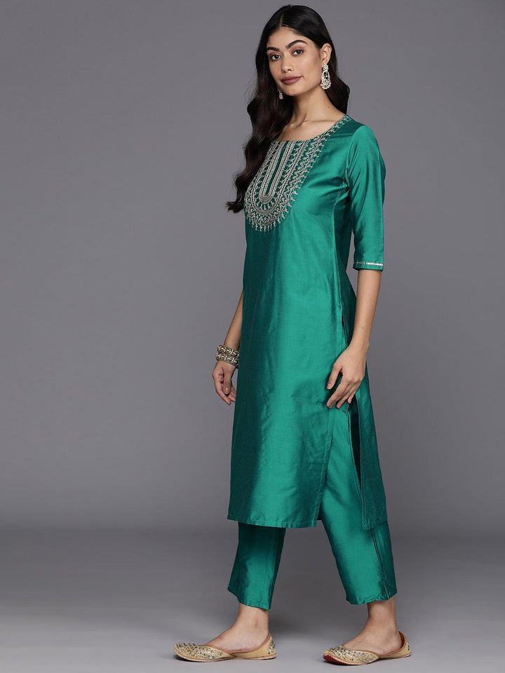 Green Yoke Design Silk Blend Straight Suit With Dupatta
