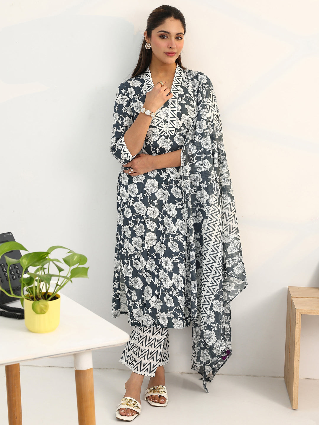 Grey Floral Printed Cotton Blend Straight Suit Set With Dupatta