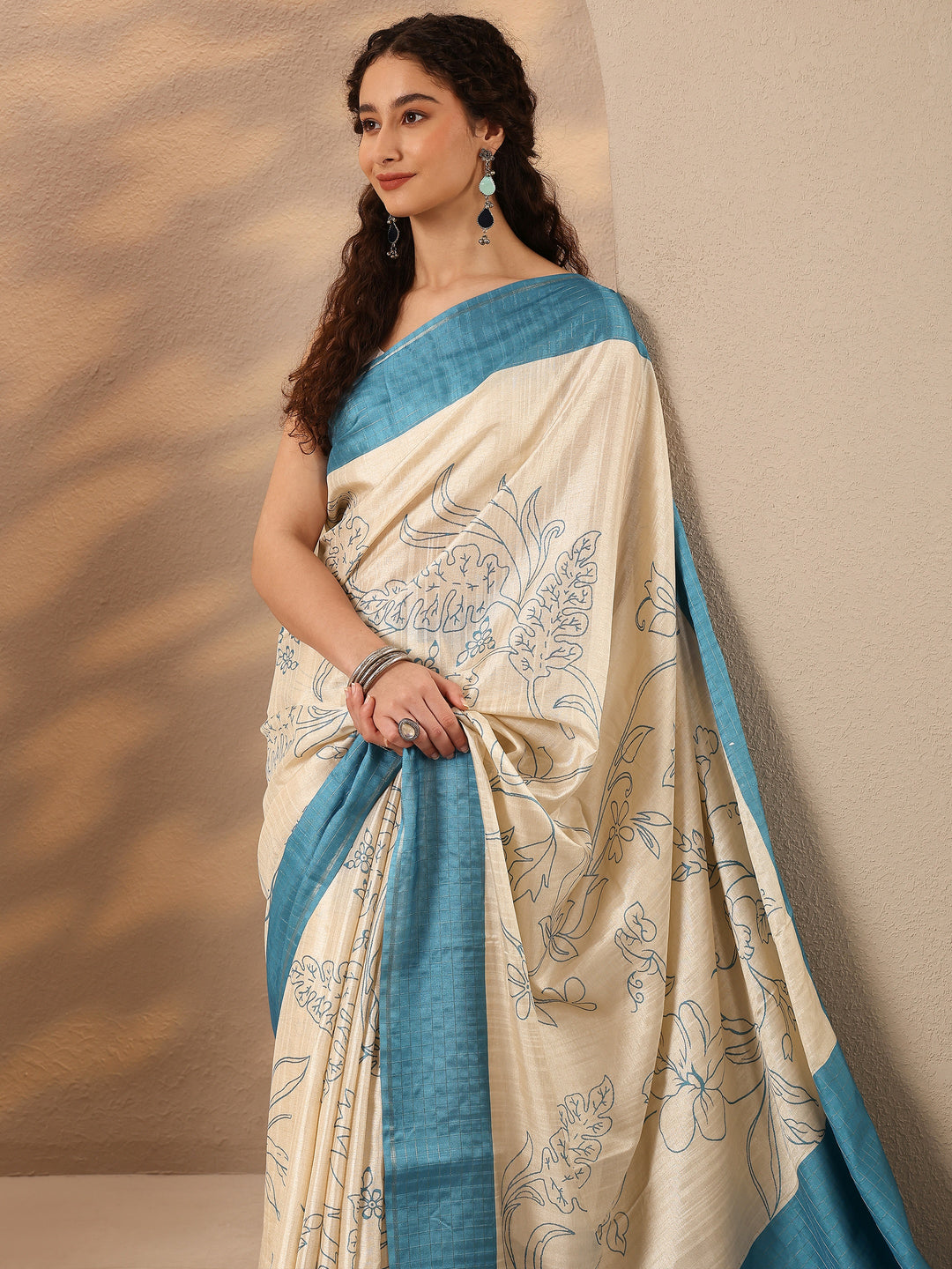 Grey Printed Silk Blend Saree With Unstitched Blouse Piece