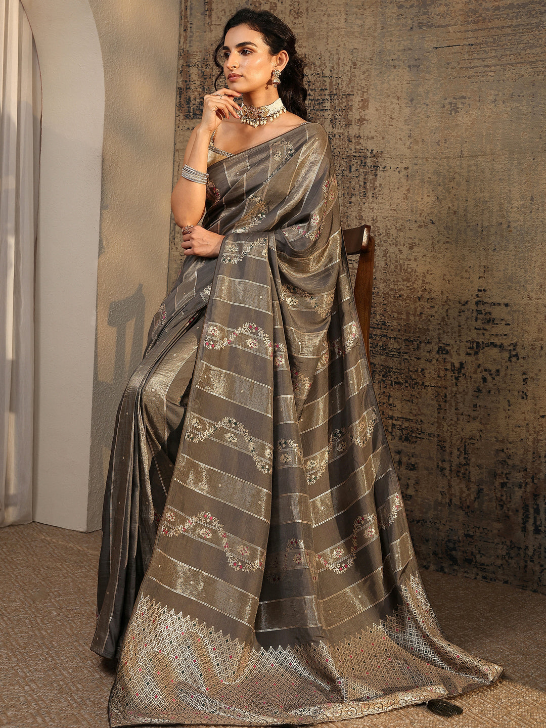 Grey Woven Design Silk Blend Saree With Unstitched Blouse Piece