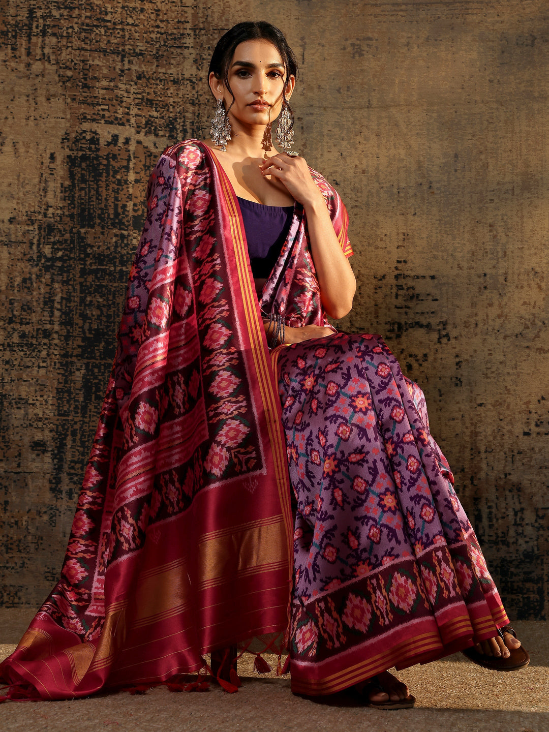 Lavender Abstract Printed Silk Saree With Unstitched Blouse Piece