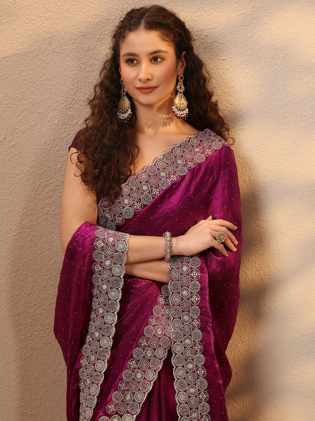 Magenta Embellished Silk Blend Saree With Unstitched Blouse Piece