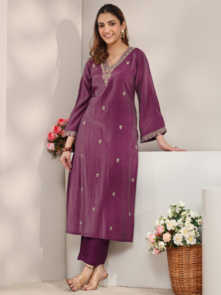 Magenta Embroidered Silk Blend Straight Kurta