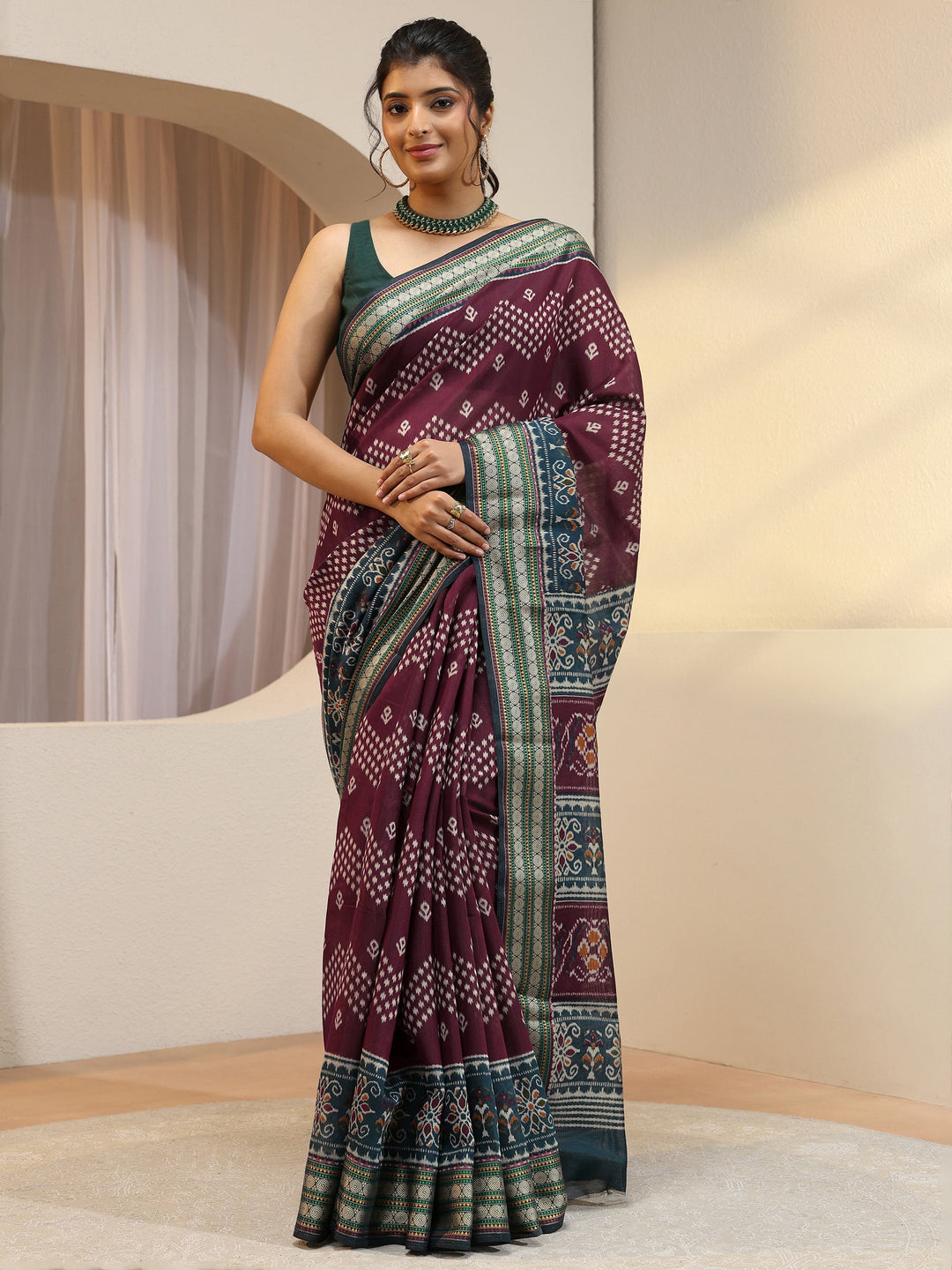 Maroon Ethnic Print Silk Blend Bomkai Saree