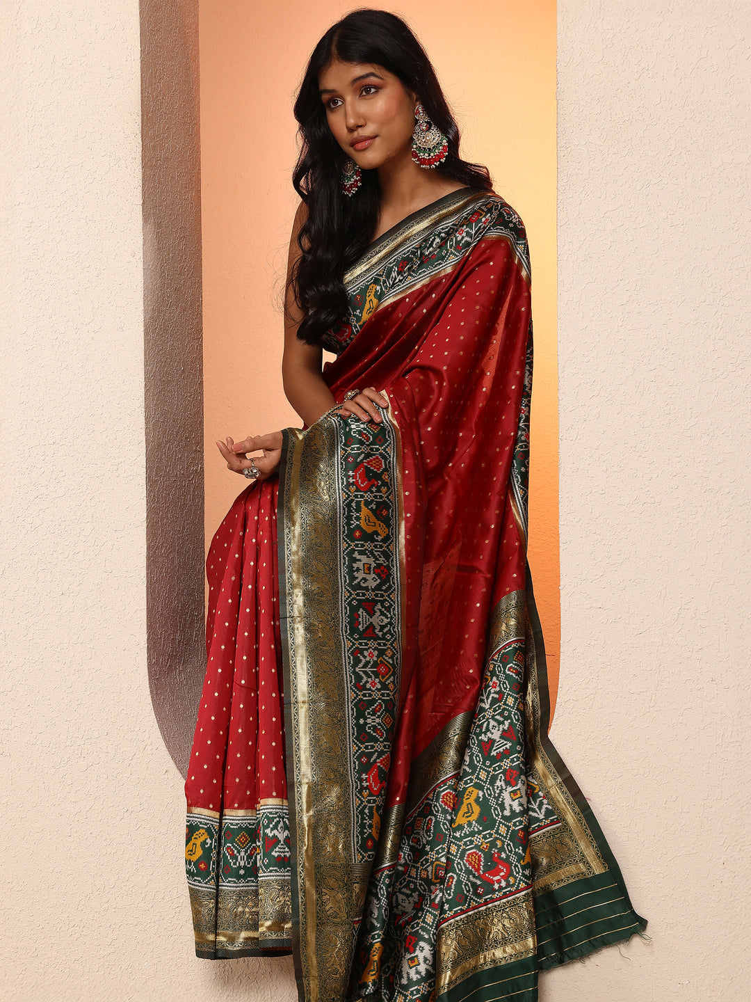 Maroon Woven Design Silk Blend Saree With Unstitched Blouse Piece