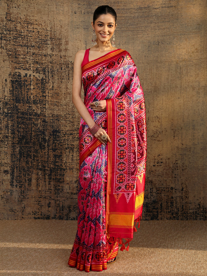 Multi Abstract Printed Silk Saree With Unstitched Blouse Piece