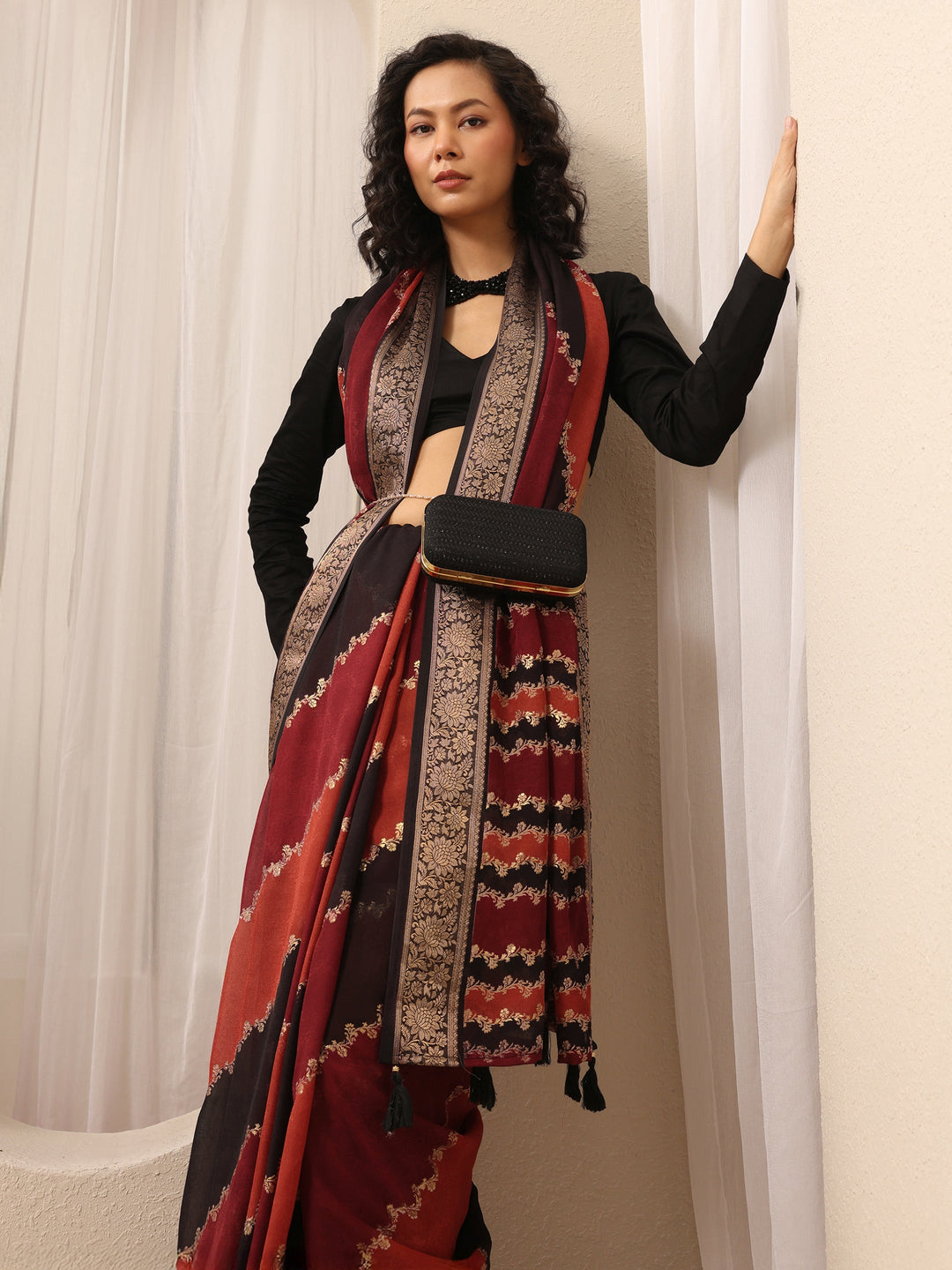 Multi Floral Woven Design Silk Blend Saree With Unstitched Blouse Piece