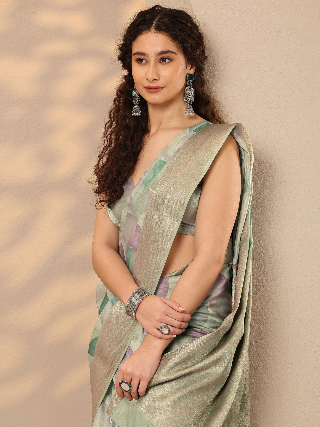 Multi Geometric Printed Silk Blend Saree With Unstitched Blouse Piece