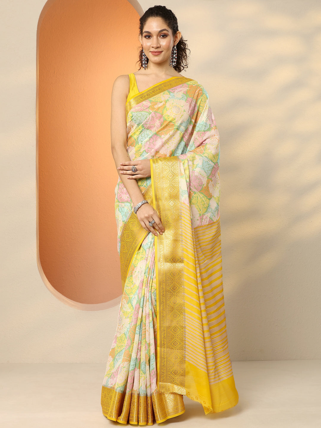 Multi Printed Silk Blend Saree With Unstitched Blouse Piece