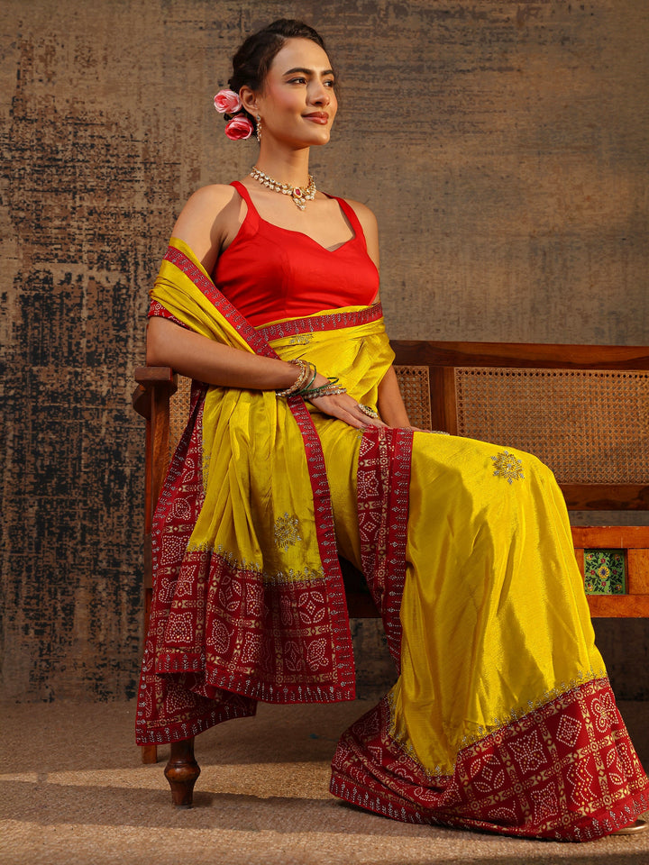 Mustard Bandhani Embellished Silk Blend Saree With Unstitched Blouse Piece