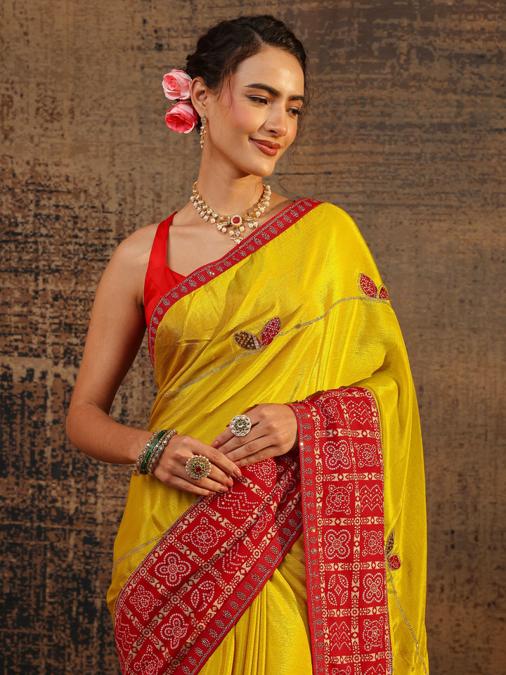 Mustard Bandhani Embellished Silk Blend Saree With Unstitched Blouse Piece