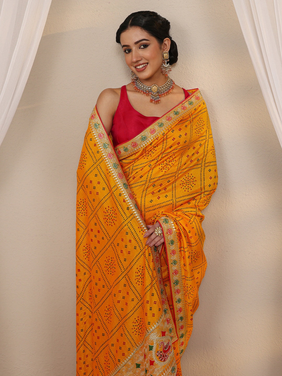 Mustard Bandhani Printed Silk Blend Saree With Unstitched Blouse Piece