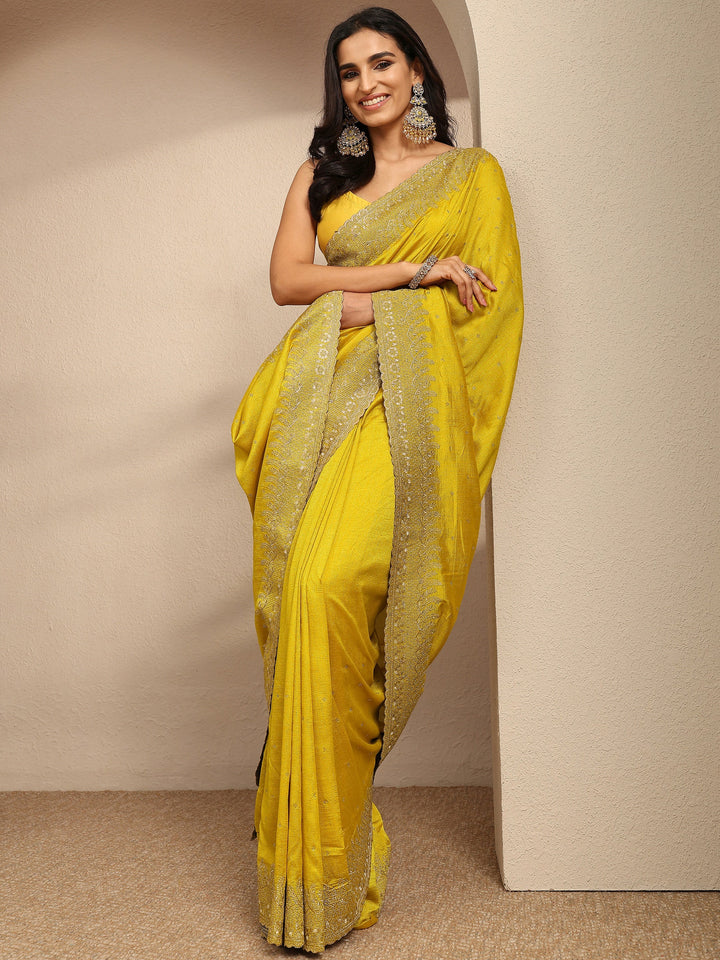 Mustard Embellished Silk Blend Saree With Unstitched Blouse Piece
